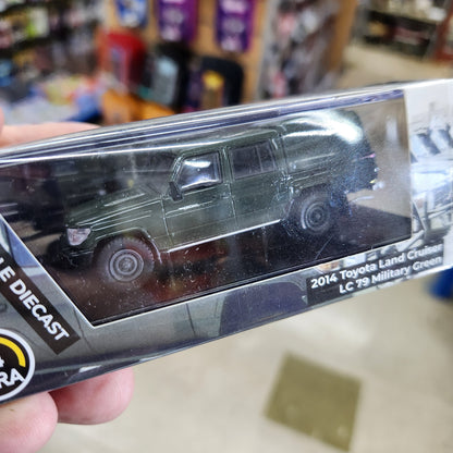 Para64 - 2014 Toyota Land Cruiser Dbl Cab Pickup LC79 Military Green - 1:64 Scale