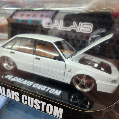 DDA - Holden VL Calais Custom (Metallic White) - 1:24 Scale