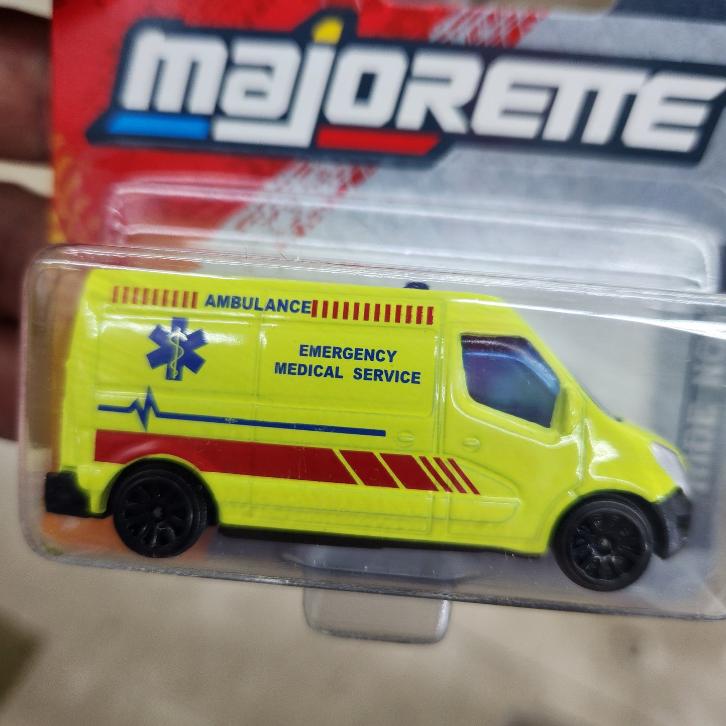 Majorette - Street Cars - Renault Master 'Ambulance' - Short Card