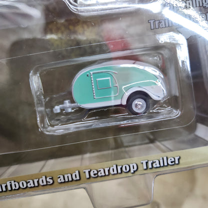 Greenlight - 'Hitch & Tow' Series 33 - 1971 VW Type 2 with Surfboards & Teardrop Trailer
