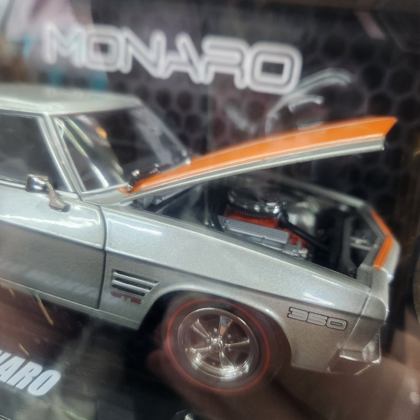 DDA - Holden HQ 2 Door (Silver with Orange Stripe) - 1:24 Scale