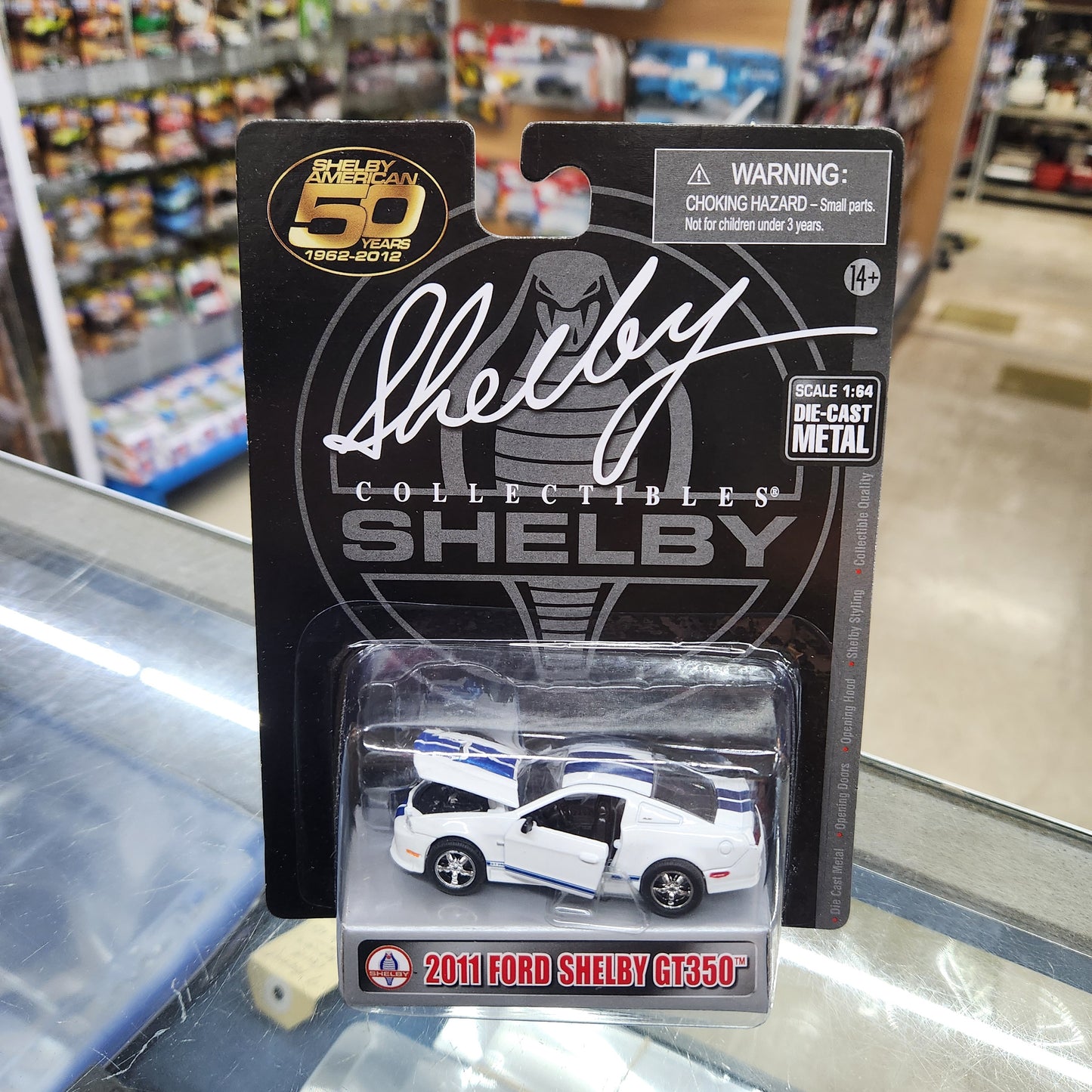 Shelby Collectibles - 2011 Ford Shelby GT350 (White/Blue) - 1:64 Scale