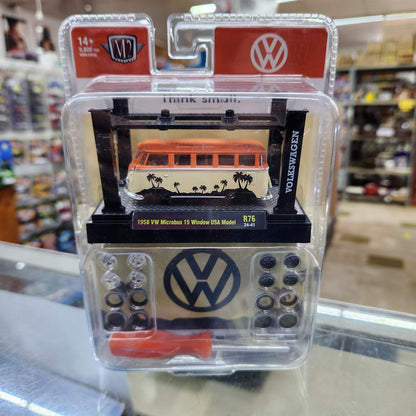 M2 Machines - M2 'Model Kit' Series 76 - 1958 VW Microbus 15 Window USA Model