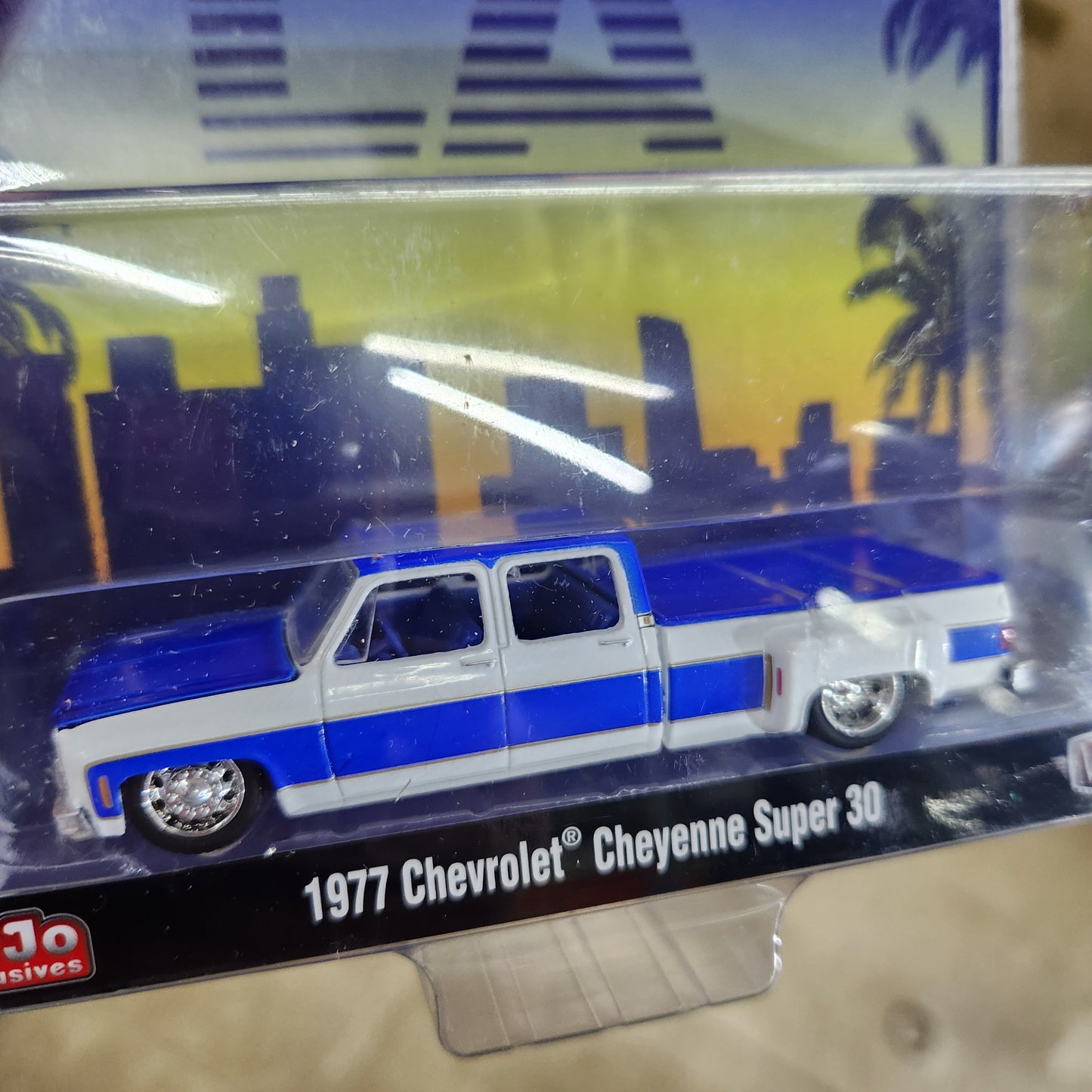 M2 Machines - 1977 Chevrolet Cheyenne Super 30 (Blue/White)