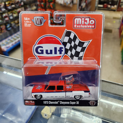 M2 Machines - 1973 Chevrolet Cheyenne Super 30 'Gulf' (Red/White)