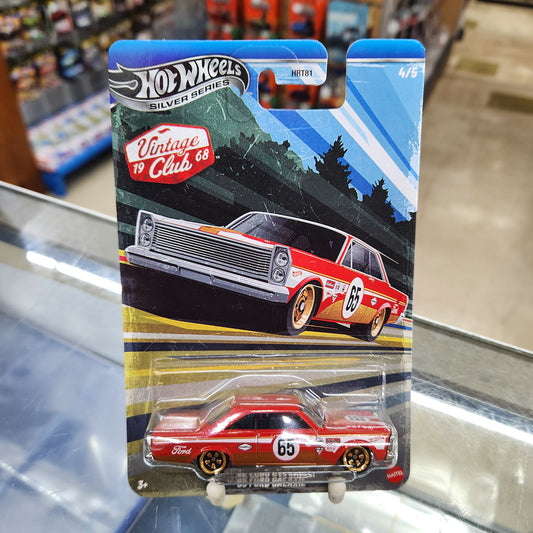 Hot Wheels Silver Series - Vintage Club (2026 Mix 2) - '65 Ford Galaxie