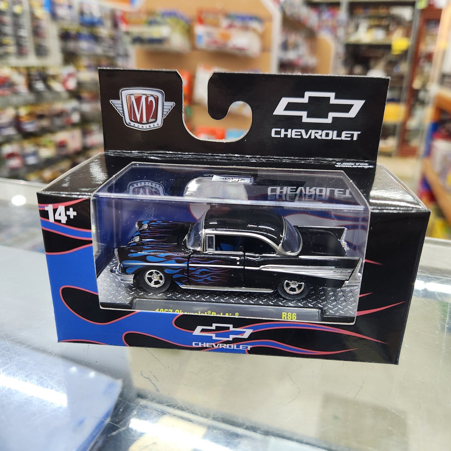 M2 Machines - 'Detroit Muscle' Mix 86 - 1957 Chevrolet Bel Air  (Blue Flames)