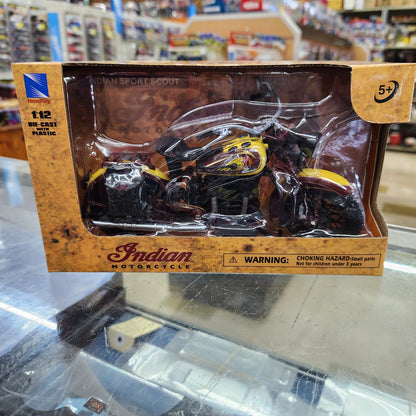 New Ray - 1934 Indian Sport Scout Motorcycle - 1:12 Scale