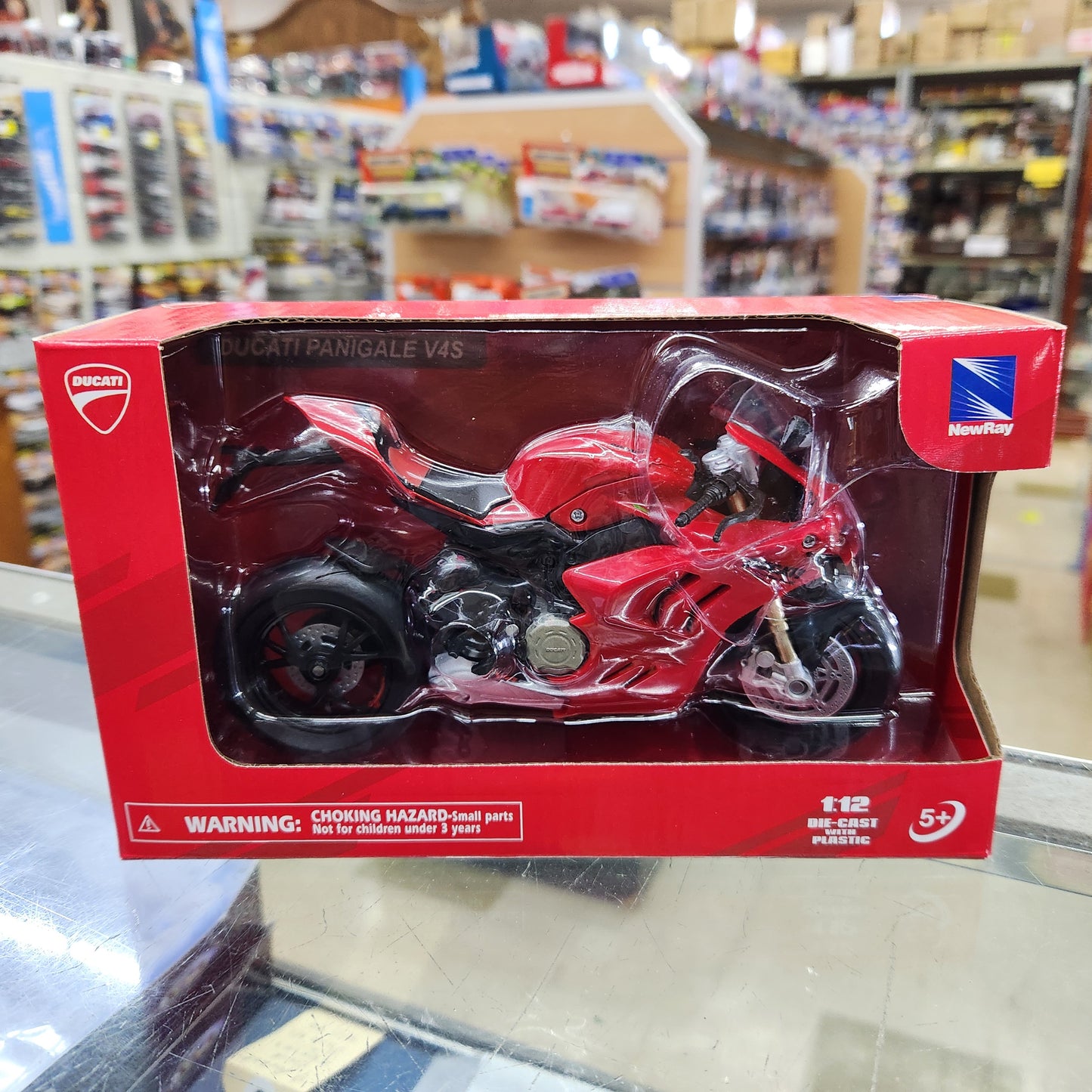 New Ray - 2022 Ducati Panigale V4S Road Bike - 1:12 Scale