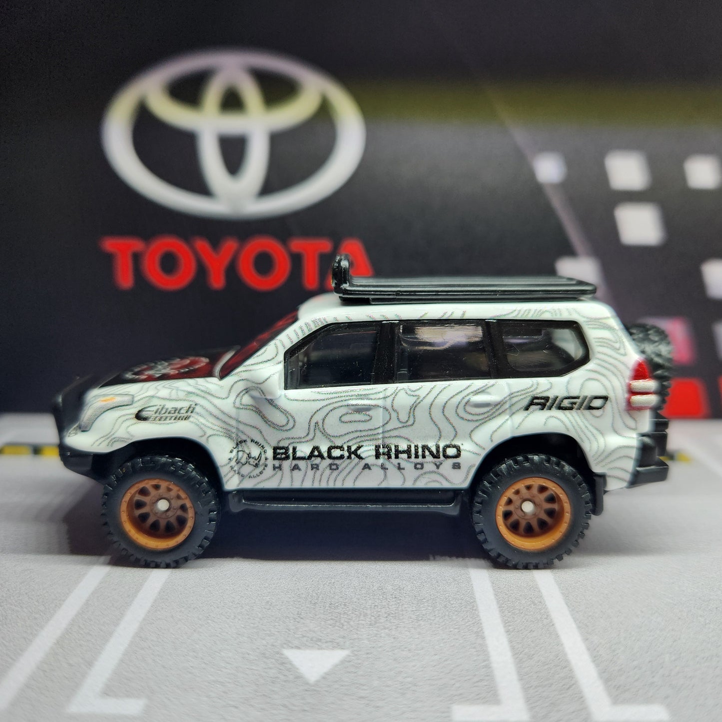 Uncarded - Hot Wheels - 2005 Toyota Land Cruiser Prado