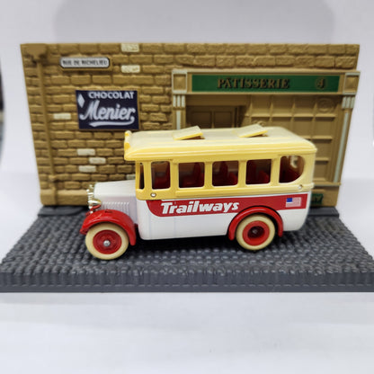 Lledo - Days Gone - Bus (Made in England) - 1:64 Scale