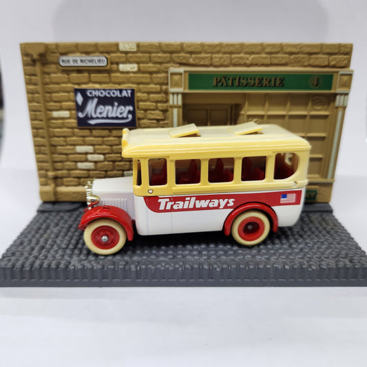 Lledo - Days Gone - Bus (Made in England) - 1:64 Scale