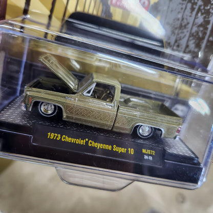 M2 Machines - 1973 Chevrolet Cheyenne Super 10 (Biege) - 1:64 Scale