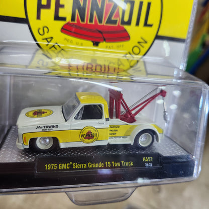 M2 Machines - 1975 GMC Sierra Grande 15 'Pennzoil' Tow Truck