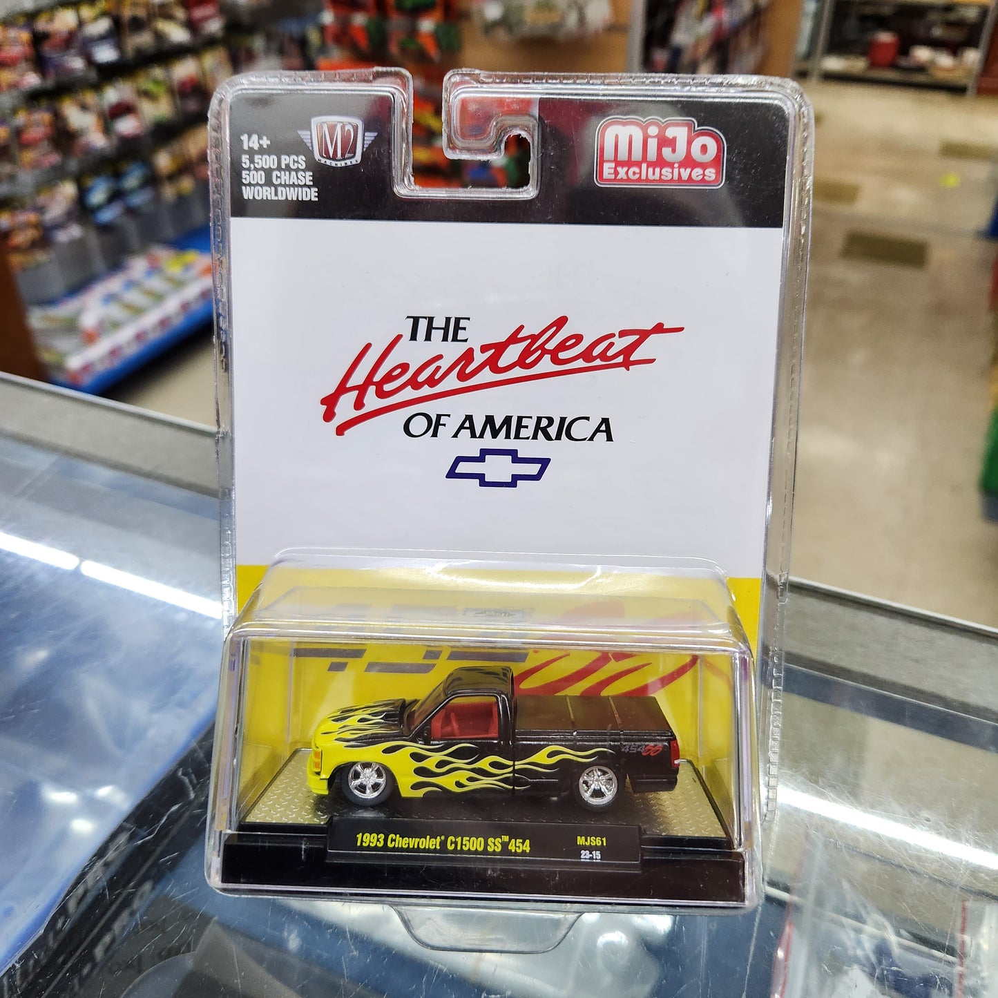M2 Machines - 1993 Chevrolet C1500 SS 454 (Black/Yellow)