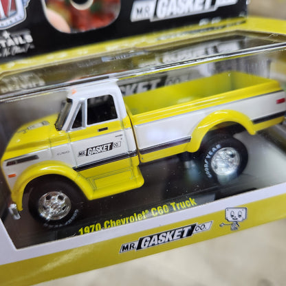M2 Machines - 'Auto-Thentics Mix 71 - 1970 Chevrolet C60 Truck