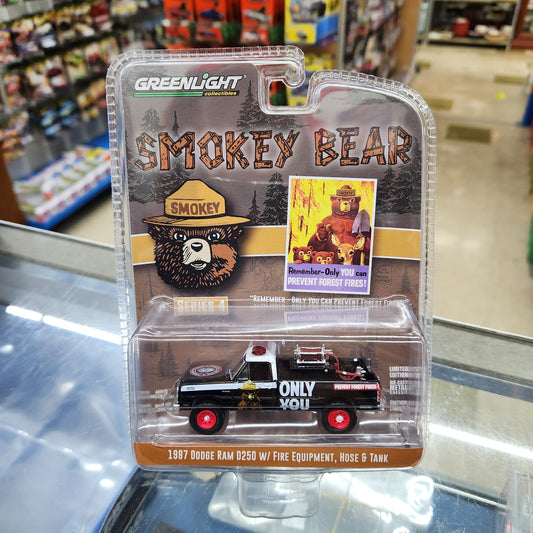 Greenlight - 'Smokey Bear' Series 4 - 1987 Dodge RAM D250 with Fire Equipment