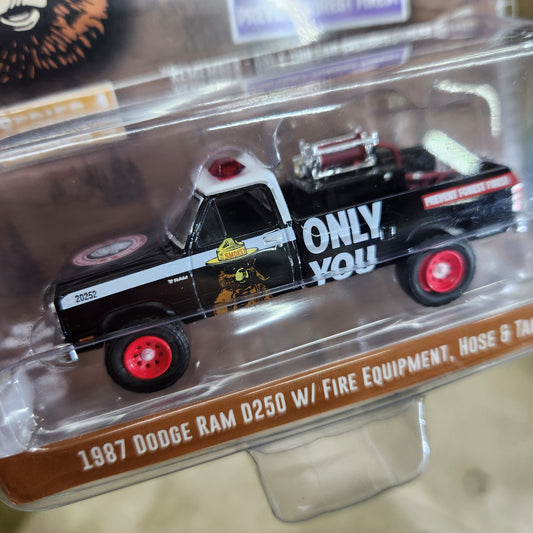 Greenlight - 'Smokey Bear' Series 4 - 1987 Dodge RAM D250 with Fire Equipment
