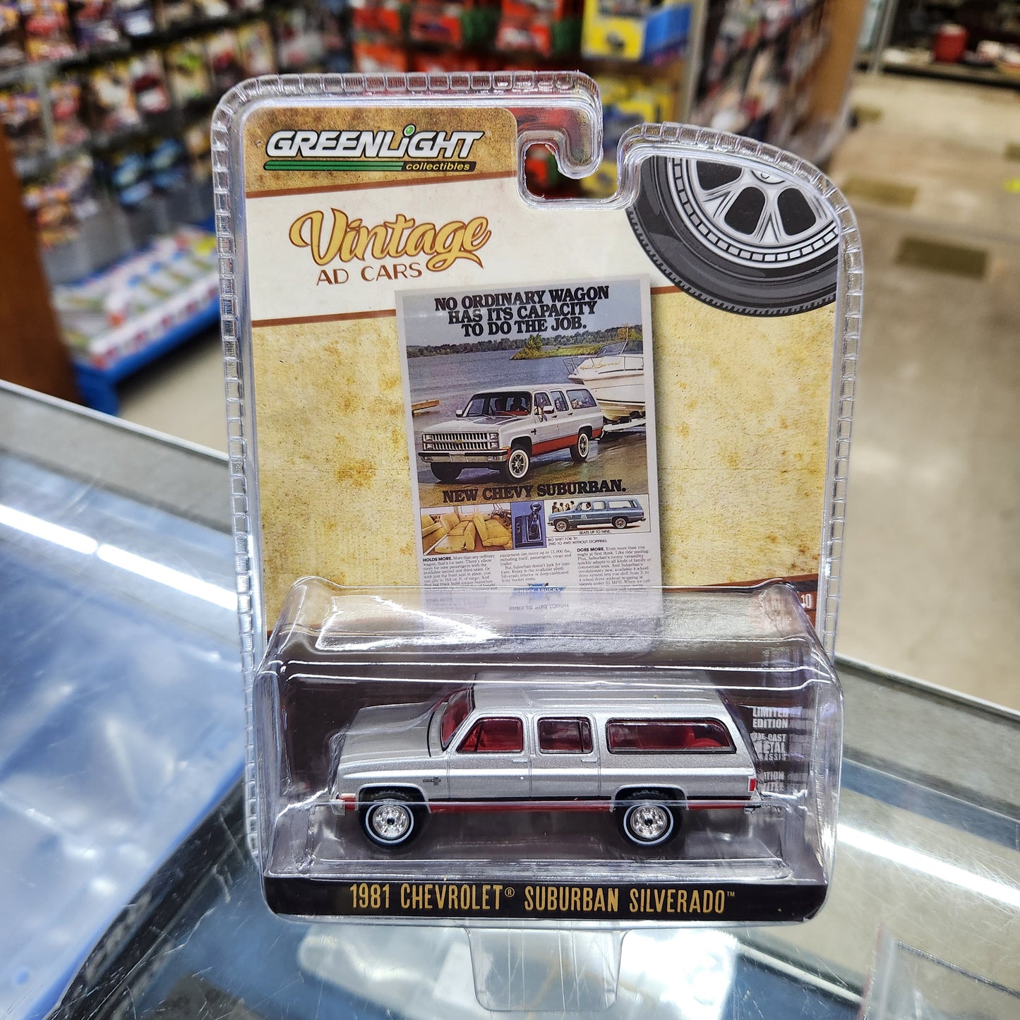 Greenlight - 'Vintage Ad Cars' Series 10 - 1981 Chevrolet Suburban Silverado (Silver)