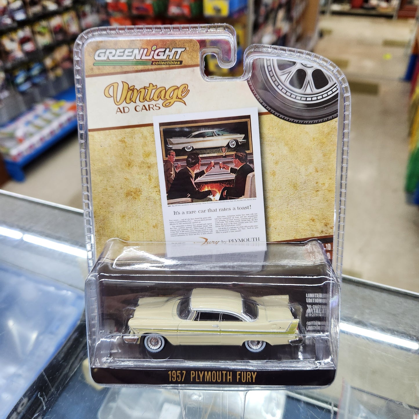 Greenlight - 'Vintage Ad Cars' Series 10 - 1975 Plymouth Fury (Cream)