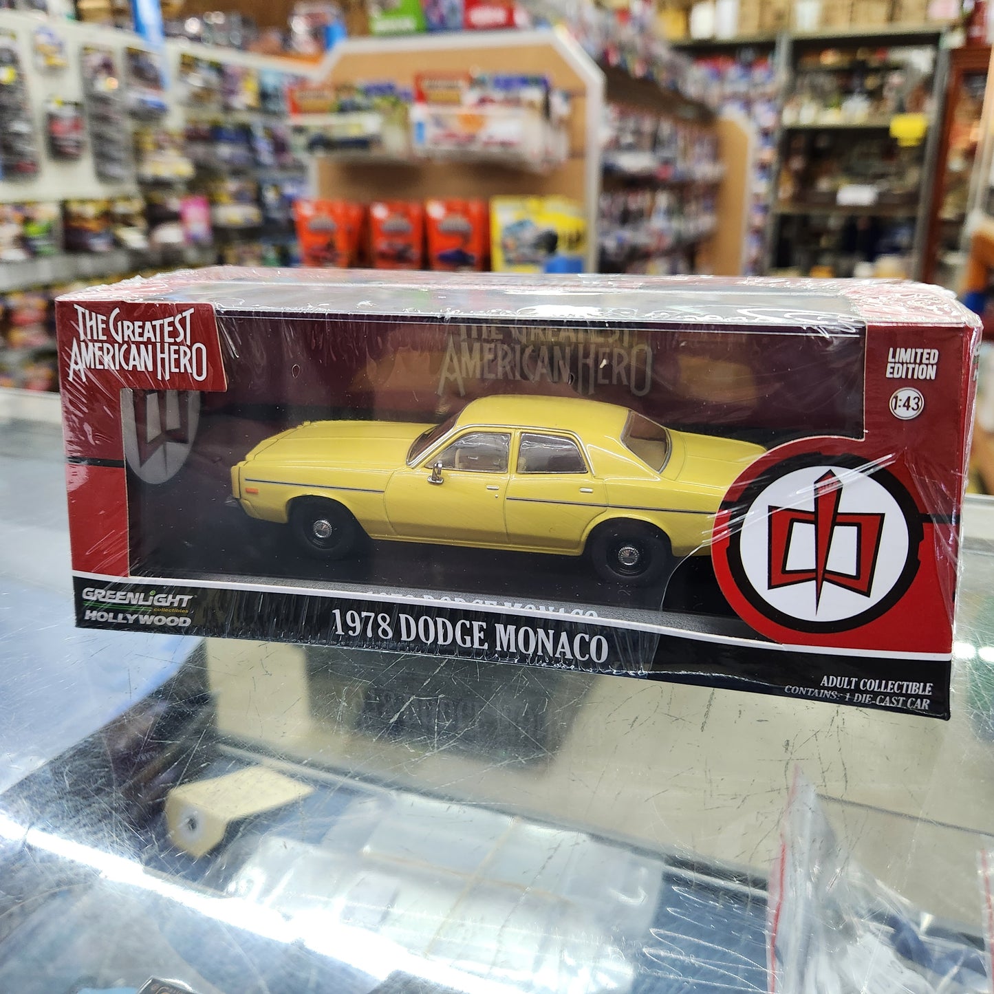 Greenlight - 1978 Dodge Monaco 'The Greatest American Hero' - 1:43 Scale