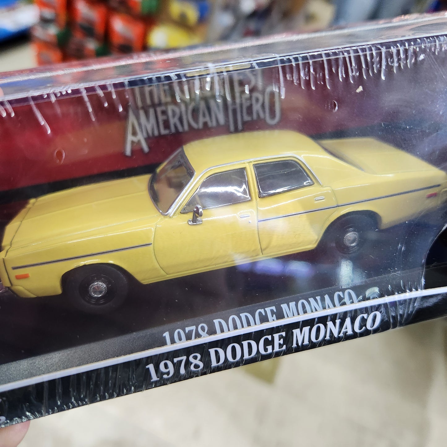 Greenlight - 1978 Dodge Monaco 'The Greatest American Hero' - 1:43 Scale