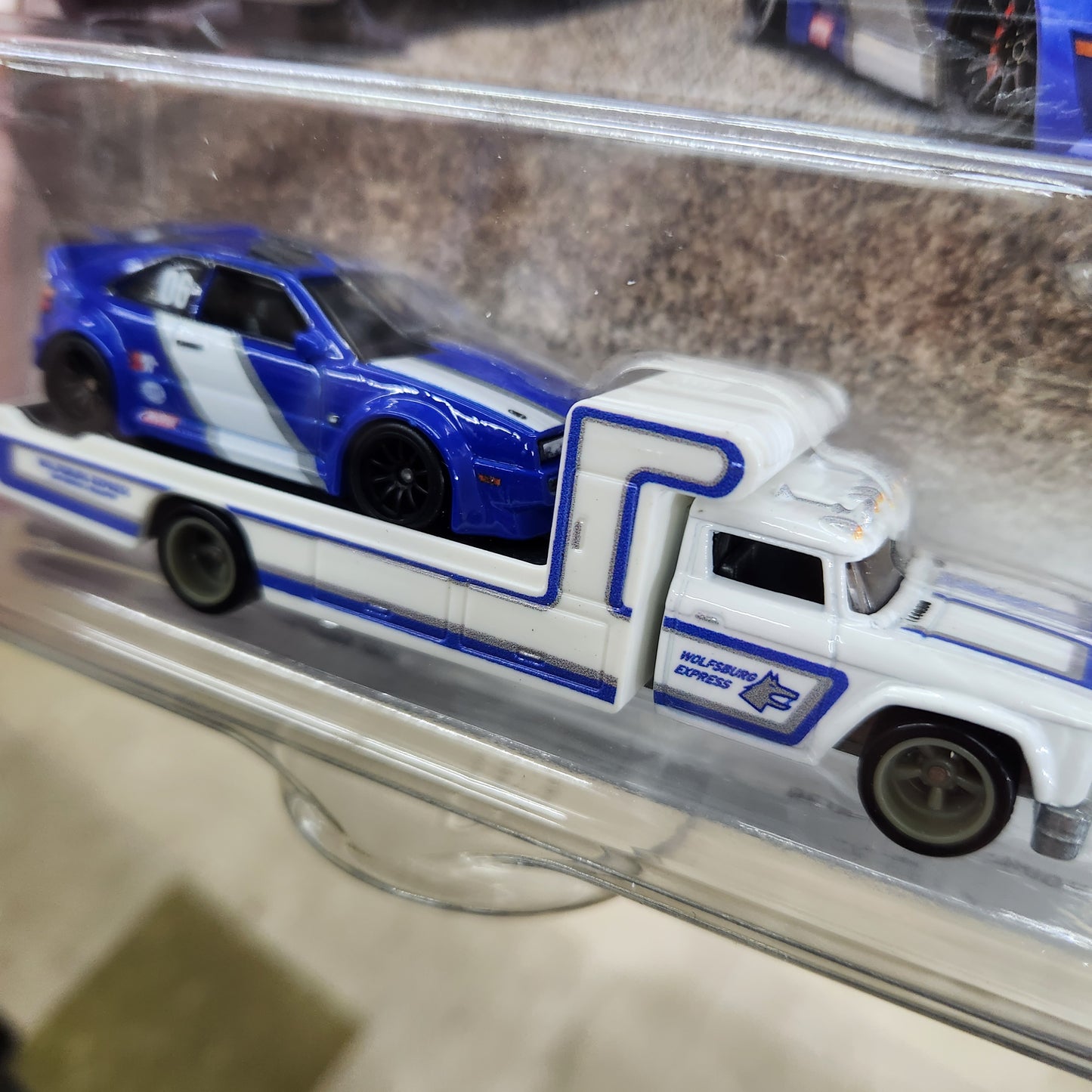 Hot Wheels - Team Transport - VW Corrado VR6/Retro Rig Hauler