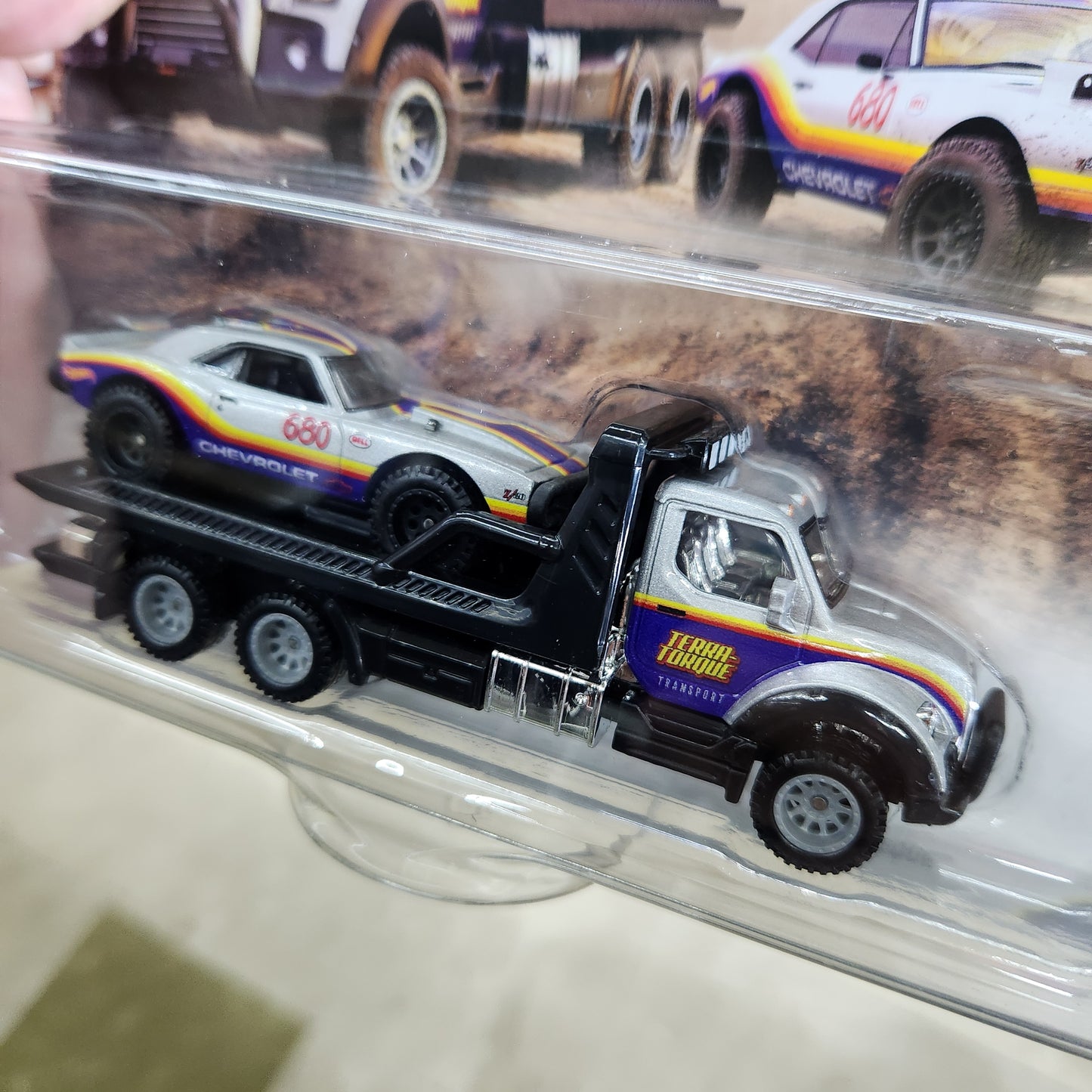 Hot Wheels - Team Transport - '67 Chevy Off Road Tout-Terrain Camaro/Flat Bed Truck