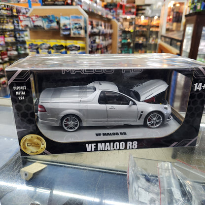DDA - Holden VF Maloo R8 Ute (Silver) - 1:24 Scale