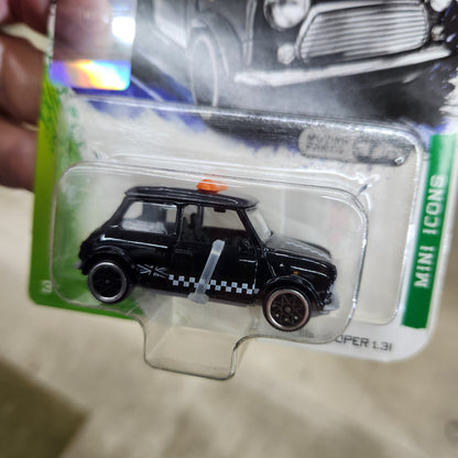 Majorette - Mini Icons Premium Cars - Mini Cooper 1.3i (Taxi)