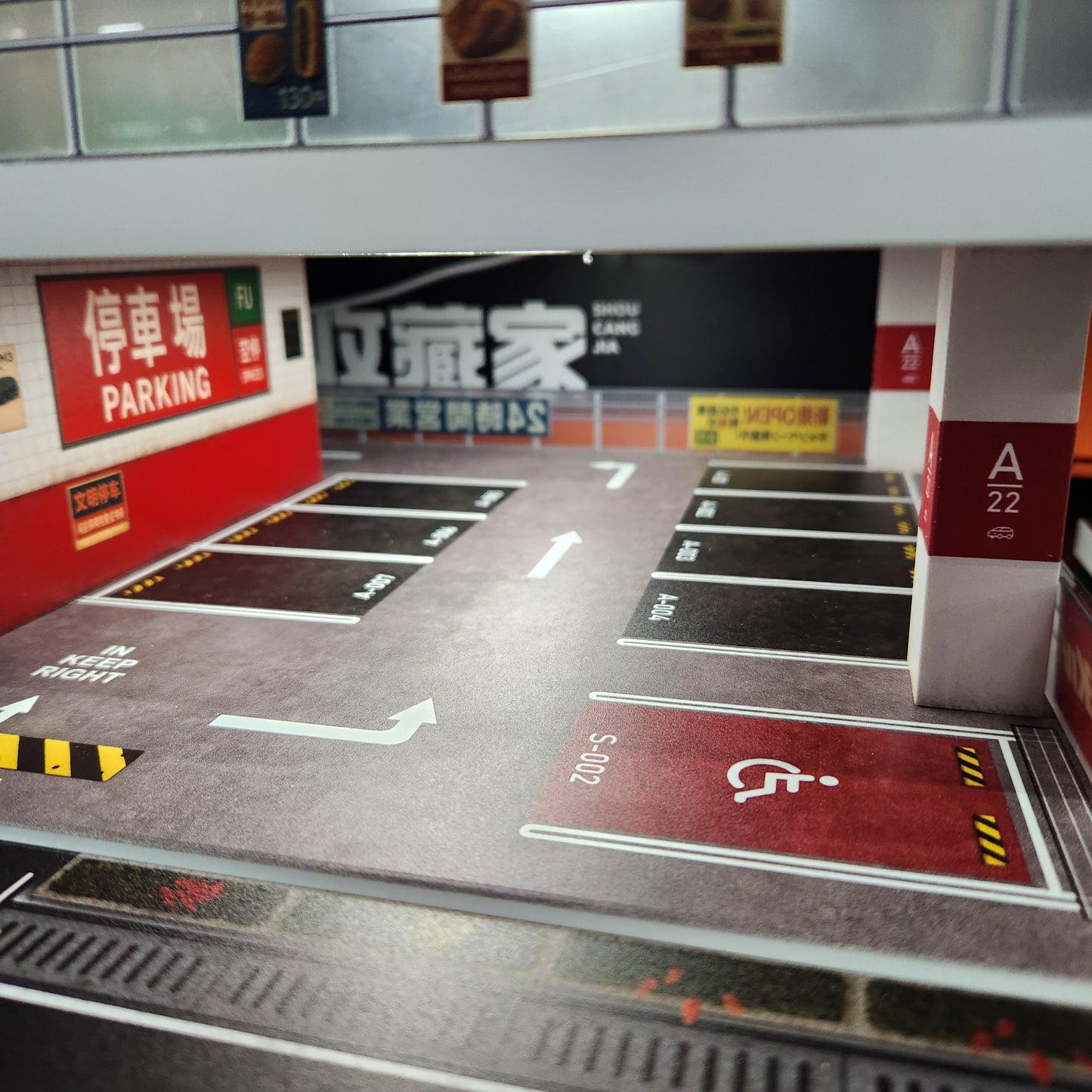 Diorama - Japanese Style 3 Tiered Parking Garage with Ramps