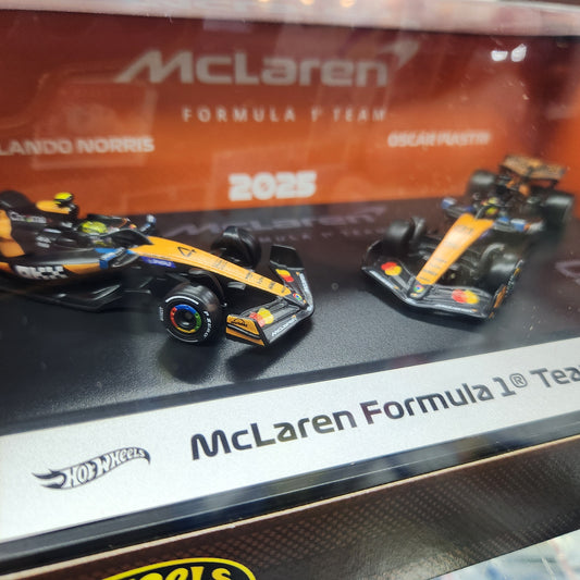 Hot Wheels Premium - 2025 Formula 1 McLaren F1 Team - 2 Pack (Mix 1)