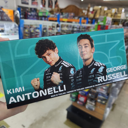 Hot Wheels Premium - 2025 Formula 1 Mercedes-AMG Petronas F1 Team  - 2 Pack (Mix 1)