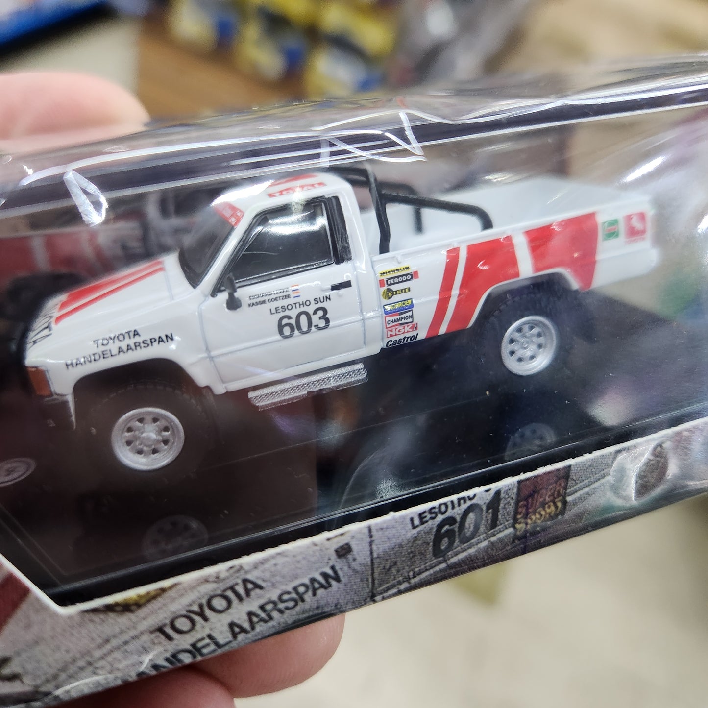 Para64 - 1993 Toyota Hilux 'Roof of Africa Toyota Dealer Team' - 1:64 Scale