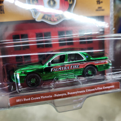 Greenlight - Fire & Rescue (Series 5) - 2011 Ford Crown Victoria Pennsylvania Fire Dept **CHASE**