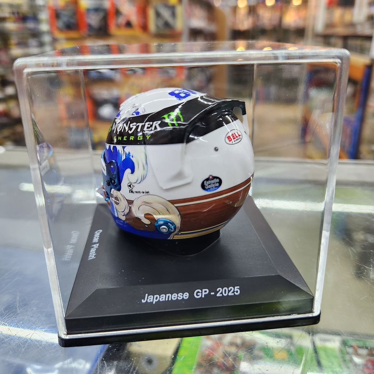 Spark Helmets - McLaren Formula 1 F1 Team - Oscar Piastri (Japanese GP 2025) - 1:5 Scale