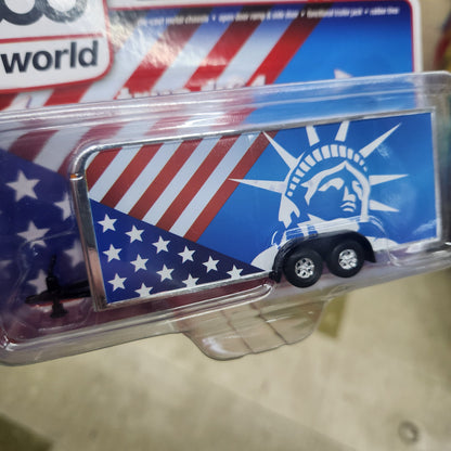 Auto World - Enclosed Trailer 'Patriotic' - 1:64 Scale