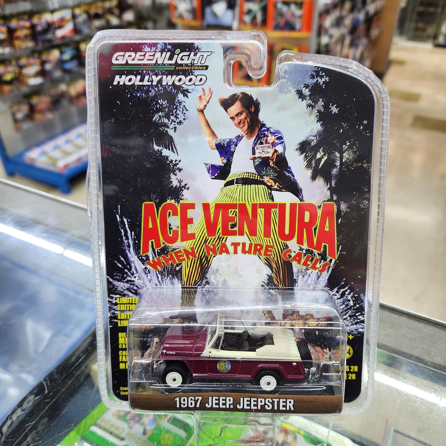 Greenlight - Hollywood Series 28 - 1967 Jeep Jeepster 'Ace Ventura: When Nature Calls'
