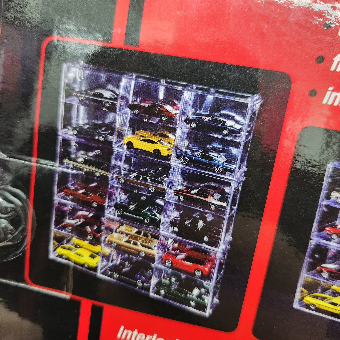Auto World - Interlocking Gallery Showcase - 1:64 Scale