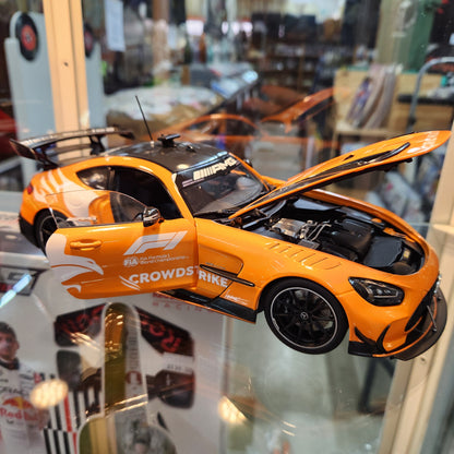 Minichamps - Mercedes-AMG GT Black Series - 2025 Formula 1 Safety Car (British GP) - 1:18 Scale