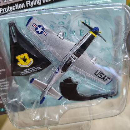 Johnny Lightning - 2023 Military R1 Ver A - North American Aviation F-51D Mustang