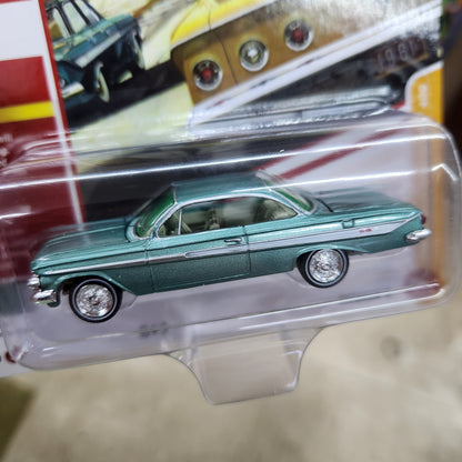 Johnny Lightning - 2023 Classic Gold R2 Ver B - 1961 Chevy Impala SS 409