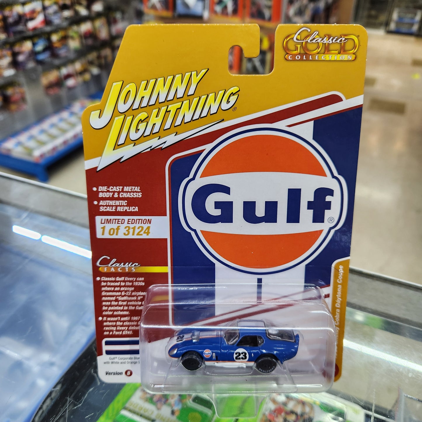 Johnny Lightning - 2023 Classic Gold R2 Ver B - 1965 Shelby Cobra Daytona Coupe