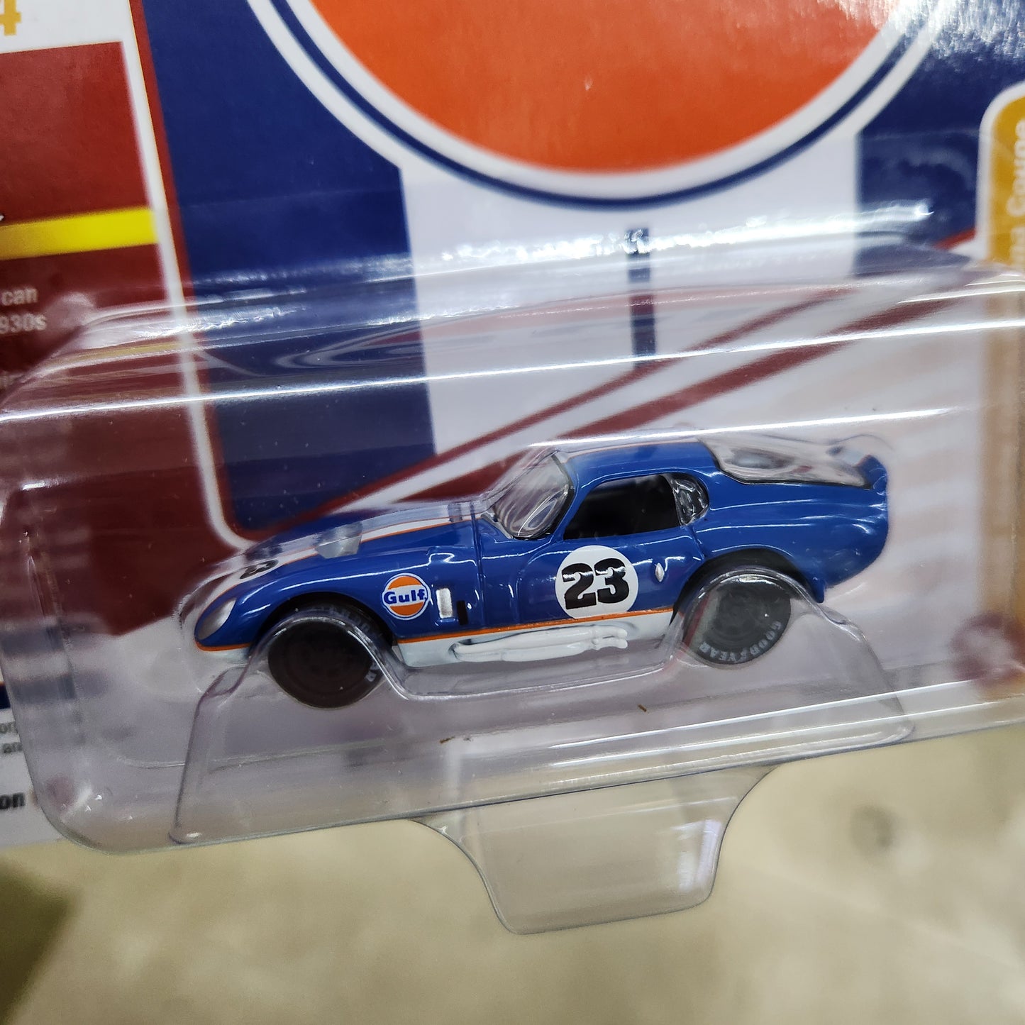 Johnny Lightning - 2023 Classic Gold R2 Ver B - 1965 Shelby Cobra Daytona Coupe