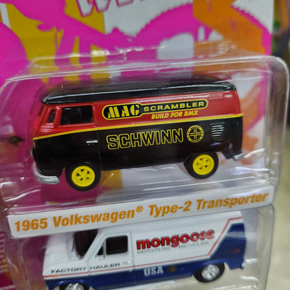 Johnny Lightning - Freestyle R2 Ver B - 1965 VW Type 2 Transporter & 1976 Ford Econoline