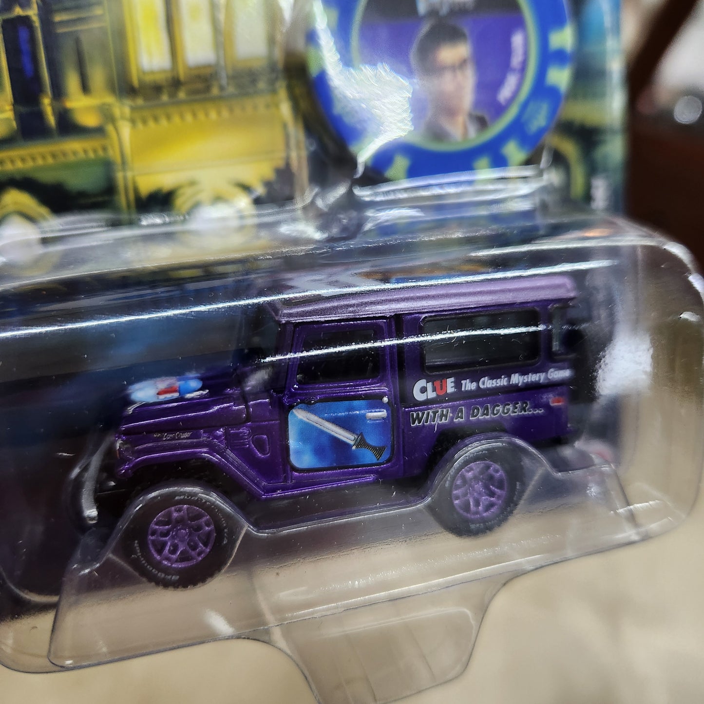 Johnny Lightning - 2022 Pop Culture R3 - 1980 Toyota Land Cruiser