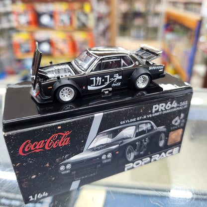 Pop Race - Nissan Skyline GT-R V8 Drift 'Hakosuka 'Coca Cola' (Japan - Chrome Black) - 1:64 Scale