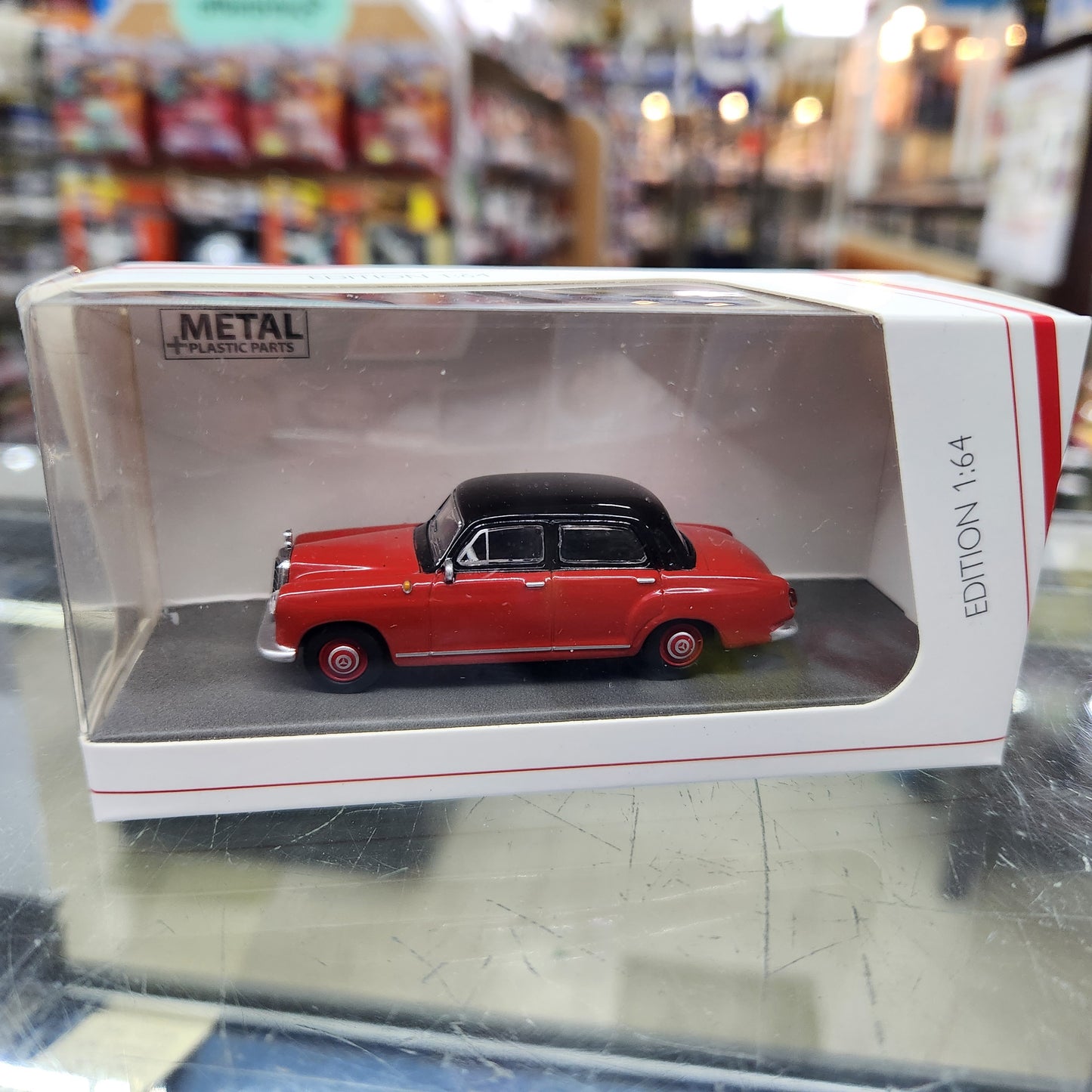 Schuco - 1954 Mercedes-Benz 180 Ponton (W120) - 1:64 Scale