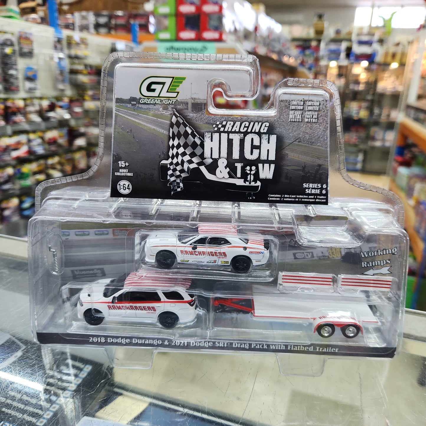 Greenlight - Racing 'Hitch & Tow' Series 6 - 2018 Dodge Durango & 2016 Dodge Challenger SRT with Trailer