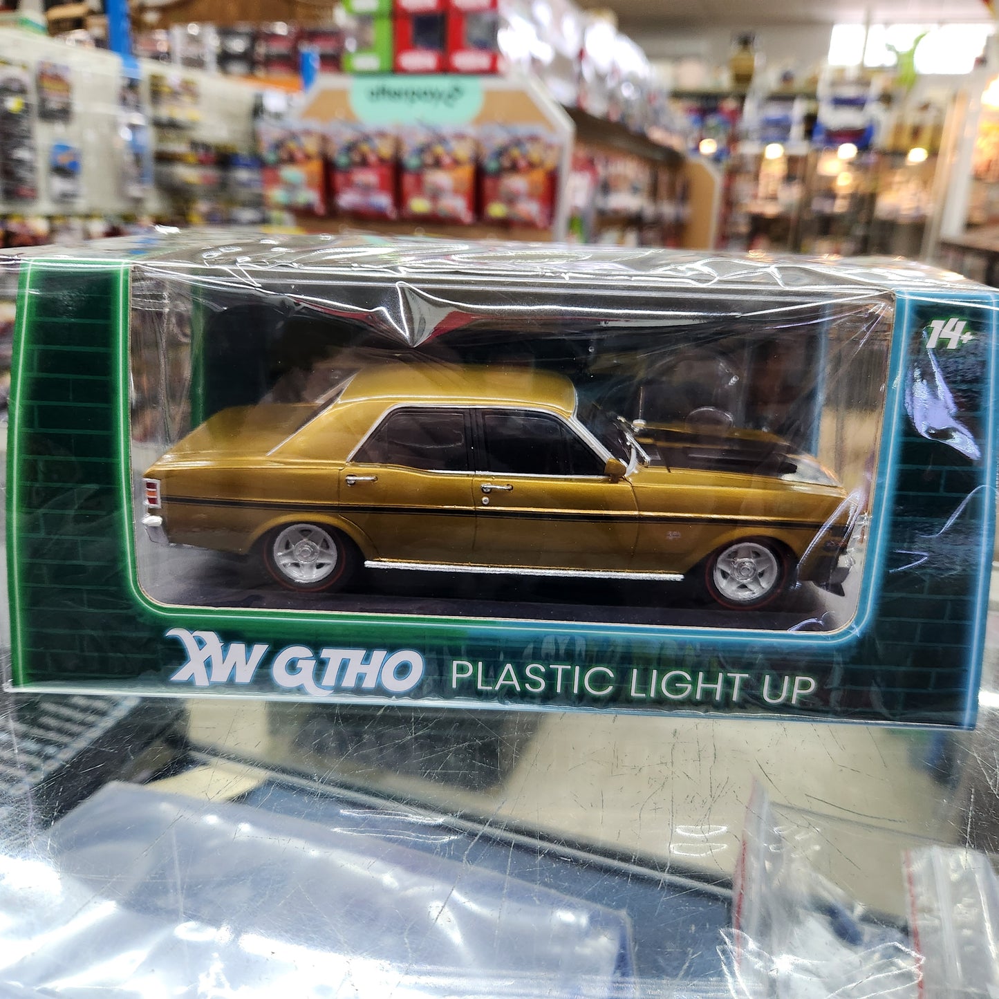 DDA - Ford XW Falcon GTHO (Gold) - Light Up - 1:24 Scale